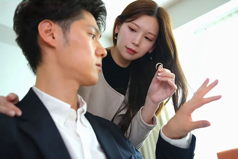 Bà xã đi đi chơi, ông xã ở nhà bị nhỏ em cô vợ gạ phang không trượt phát nào